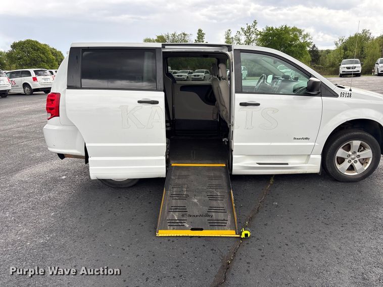 image for item NK9083 2019 Dodge Grand Caravan handicap accessible van
