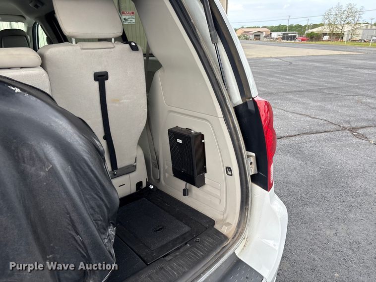 image for item NK9083 2019 Dodge Grand Caravan handicap accessible van