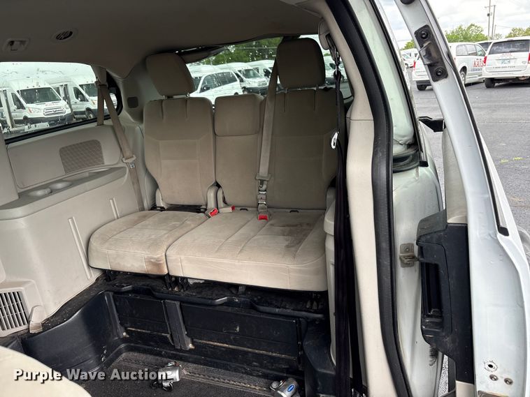 image for item NK9083 2019 Dodge Grand Caravan handicap accessible van