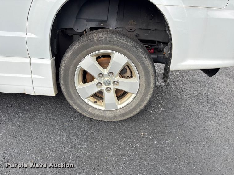 image for item NK9083 2019 Dodge Grand Caravan handicap accessible van