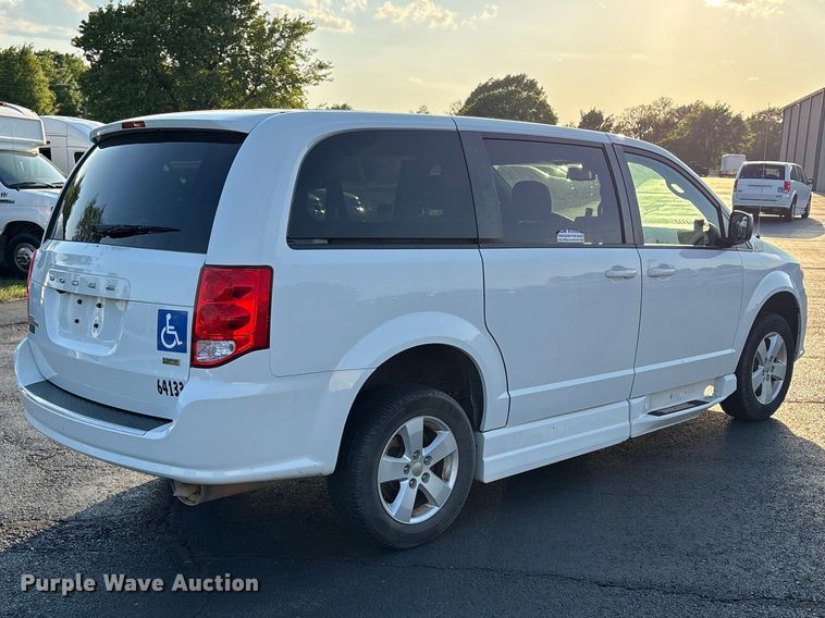 image for item NK9084 2018 Dodge Grand Caravan handicap accessible van