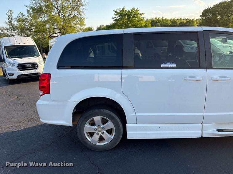 image for item NK9084 2018 Dodge Grand Caravan handicap accessible van