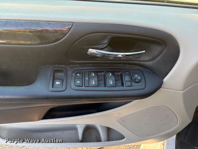 image for item NK9084 2018 Dodge Grand Caravan handicap accessible van