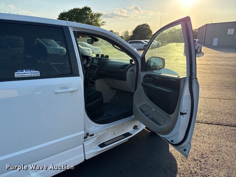 image for item NK9084 2018 Dodge Grand Caravan handicap accessible van