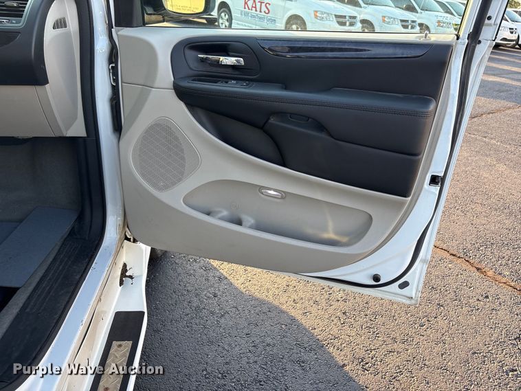 image for item NK9084 2018 Dodge Grand Caravan handicap accessible van