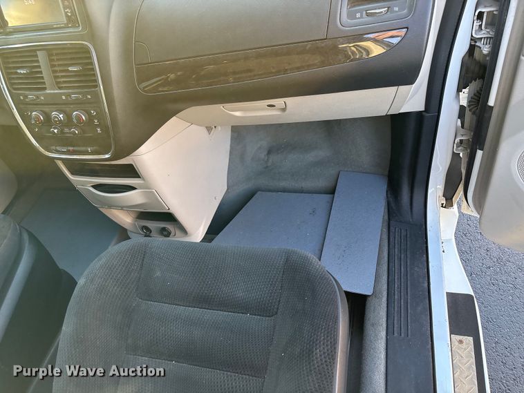 image for item NK9084 2018 Dodge Grand Caravan handicap accessible van