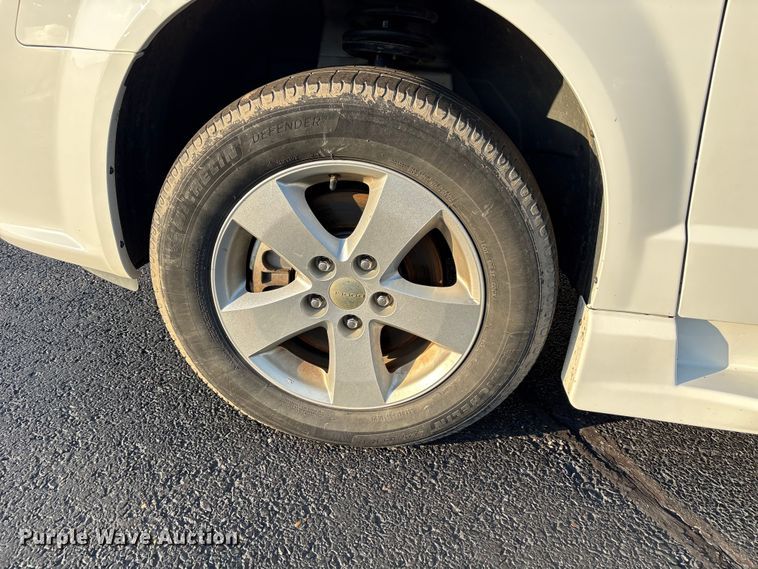 image for item NK9084 2018 Dodge Grand Caravan handicap accessible van