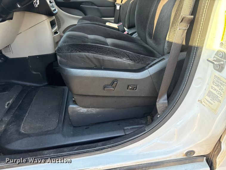 image for item NK9085 2019 Dodge Grand Caravan handicap accessible van