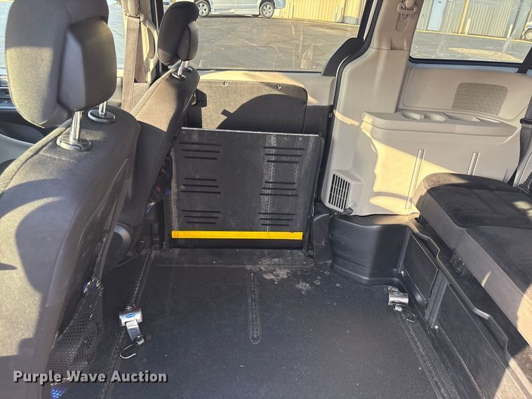 image for item NK9085 2019 Dodge Grand Caravan handicap accessible van