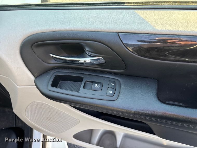 image for item NK9085 2019 Dodge Grand Caravan handicap accessible van