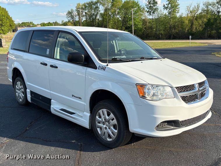 image for item NK9086 2019 Dodge Grand Caravan handicap accessible van