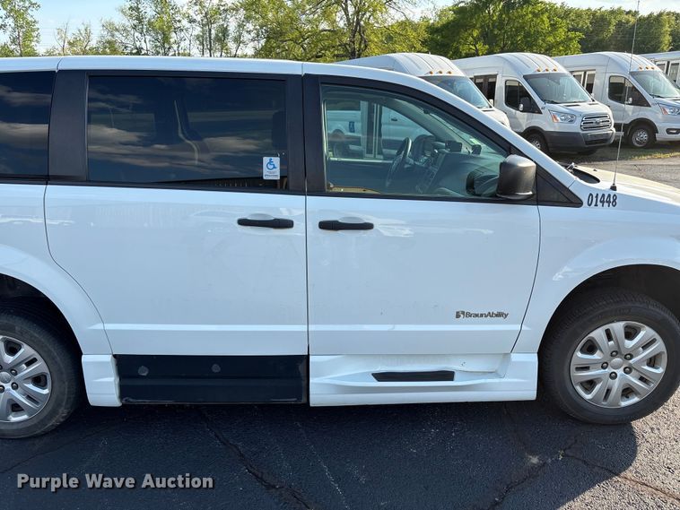 image for item NK9086 2019 Dodge Grand Caravan handicap accessible van