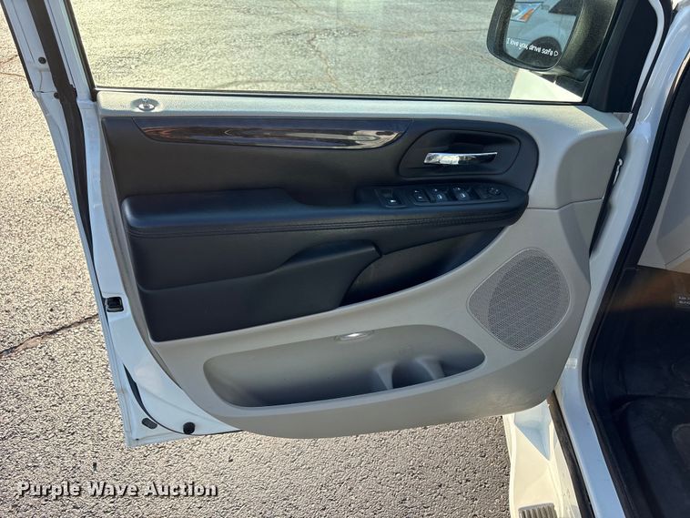 image for item NK9086 2019 Dodge Grand Caravan handicap accessible van