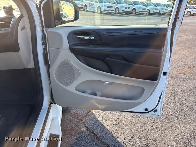 image for item NK9086 2019 Dodge Grand Caravan handicap accessible van