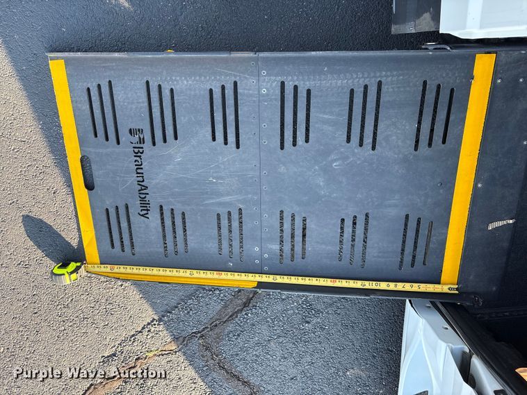 image for item NK9086 2019 Dodge Grand Caravan handicap accessible van