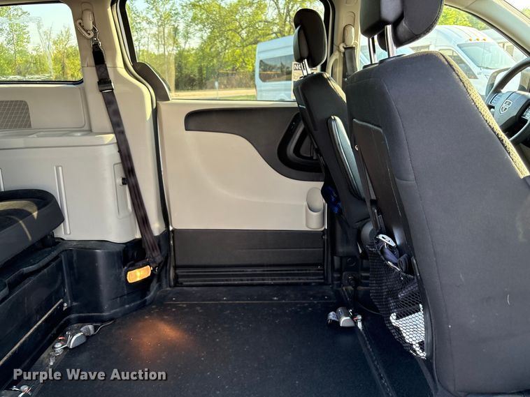 image for item NK9086 2019 Dodge Grand Caravan handicap accessible van
