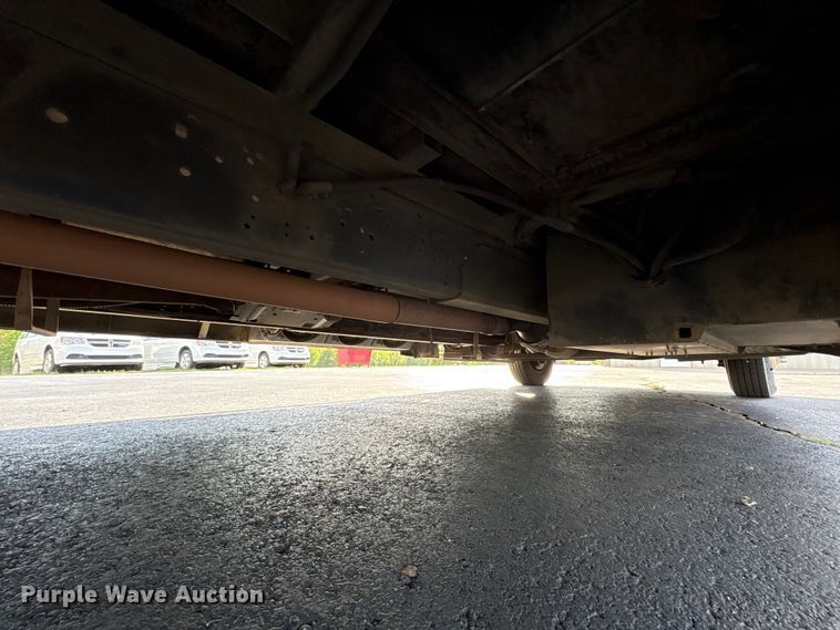 image for item NK9088 2015 Ford E450 shuttle bus