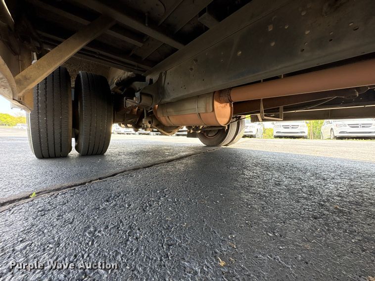 image for item NK9088 2015 Ford E450 shuttle bus