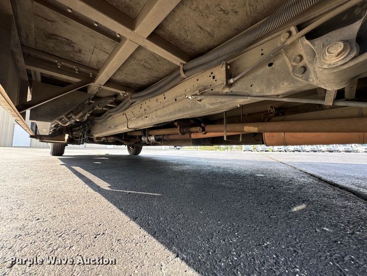 image for item NK9088 2015 Ford E450 shuttle bus