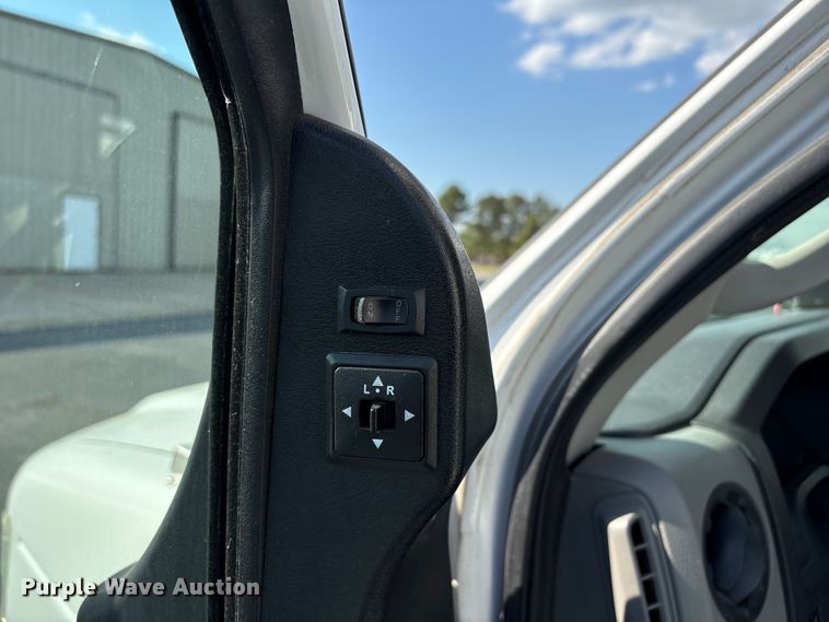 image for item NK9088 2015 Ford E450 shuttle bus