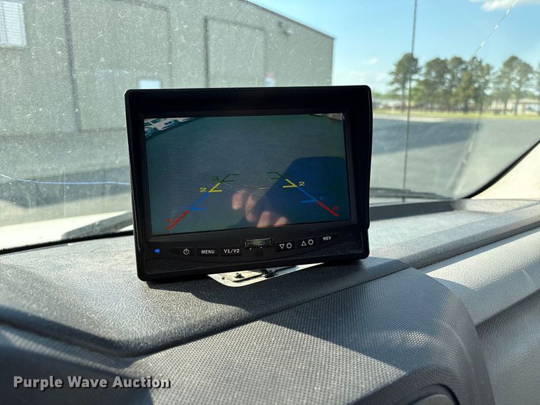 image for item NK9088 2015 Ford E450 shuttle bus