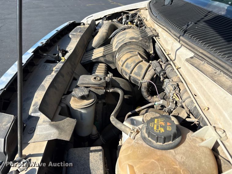 image for item NK9088 2015 Ford E450 shuttle bus