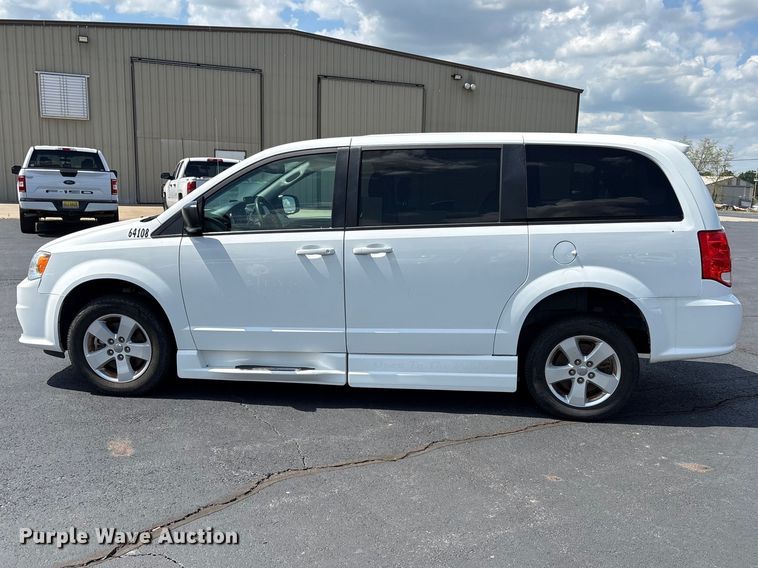 image for item NK9092 2018 Dodge Grand Caravan handicap accessible van