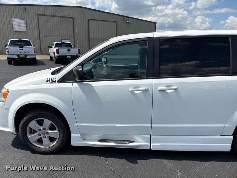 image for item NK9092 2018 Dodge Grand Caravan handicap accessible van