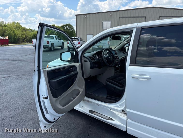 image for item NK9092 2018 Dodge Grand Caravan handicap accessible van