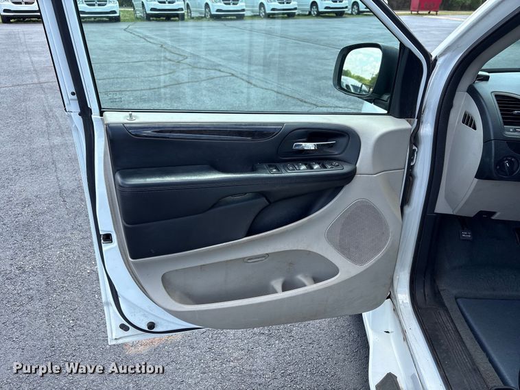 image for item NK9092 2018 Dodge Grand Caravan handicap accessible van