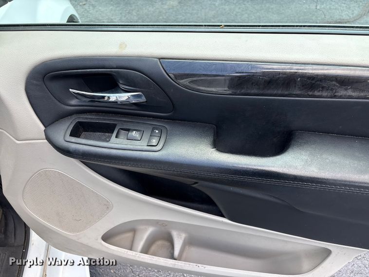 image for item NK9092 2018 Dodge Grand Caravan handicap accessible van