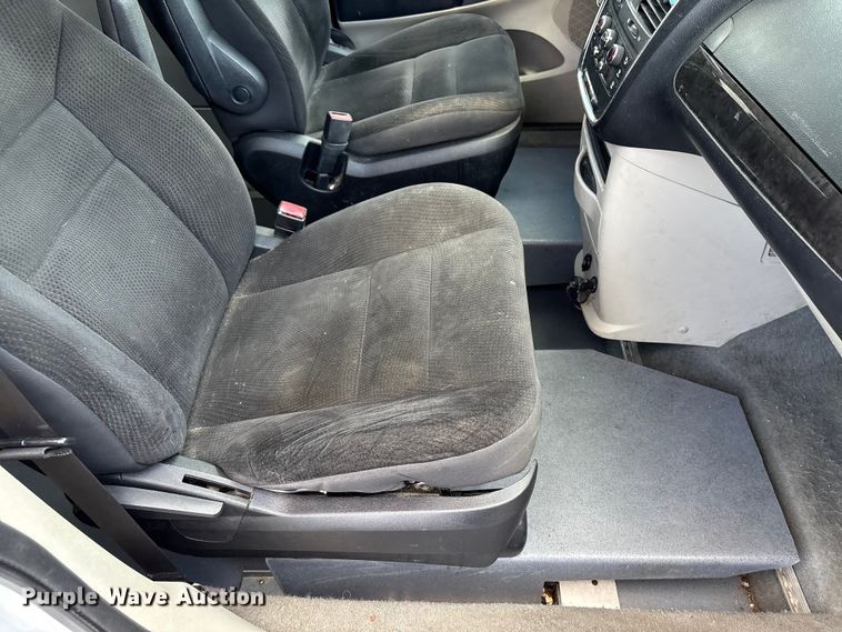 image for item NK9092 2018 Dodge Grand Caravan handicap accessible van