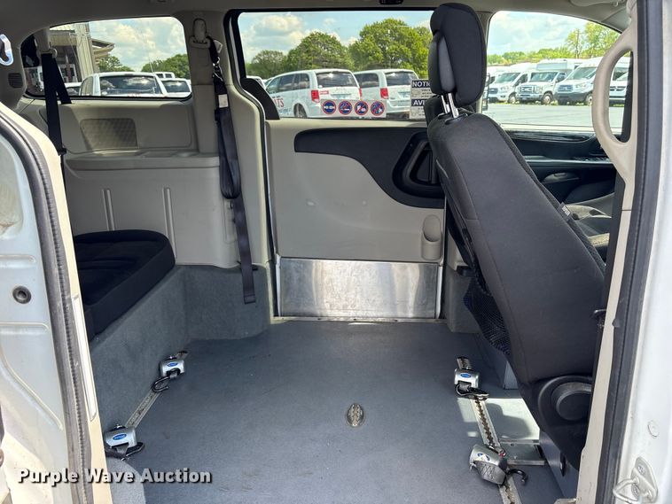 image for item NK9092 2018 Dodge Grand Caravan handicap accessible van