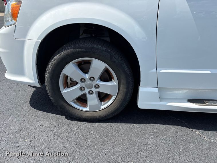 image for item NK9092 2018 Dodge Grand Caravan handicap accessible van