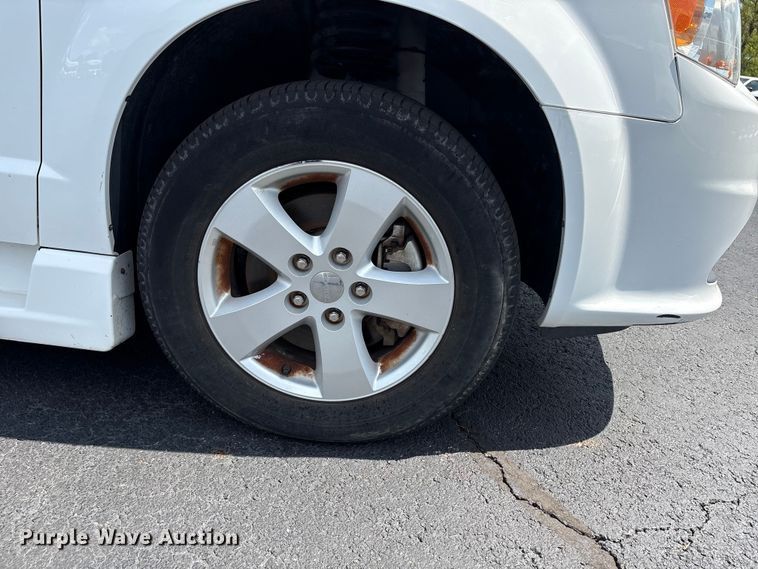 image for item NK9092 2018 Dodge Grand Caravan handicap accessible van