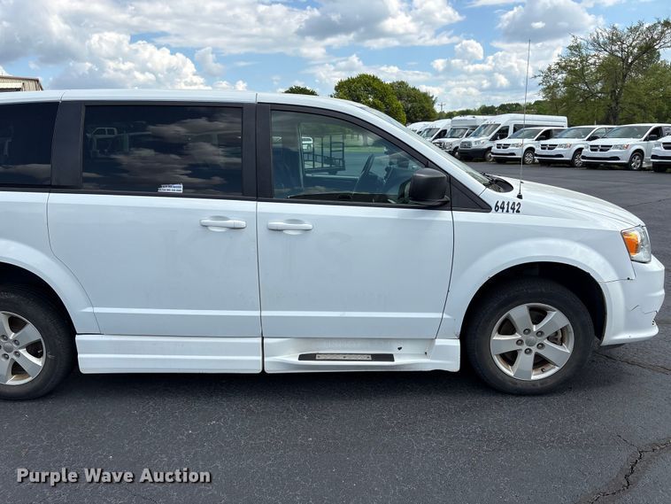 image for item NK9093 2018 Dodge Grand Caravan handicap accessible van