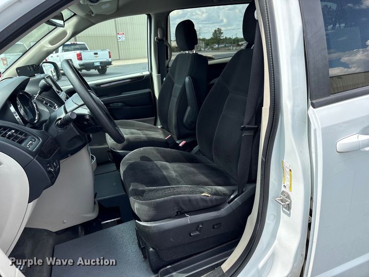 image for item NK9093 2018 Dodge Grand Caravan handicap accessible van