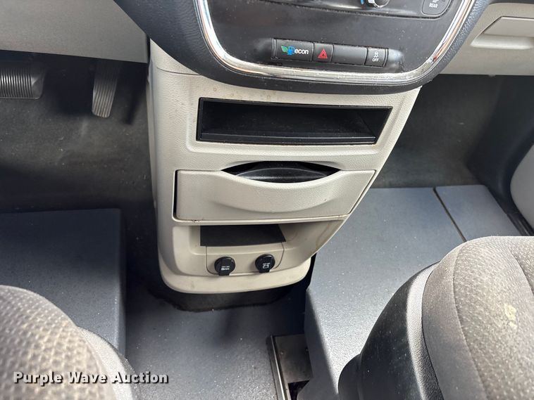 image for item NK9093 2018 Dodge Grand Caravan handicap accessible van