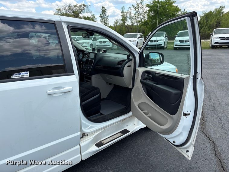 image for item NK9093 2018 Dodge Grand Caravan handicap accessible van