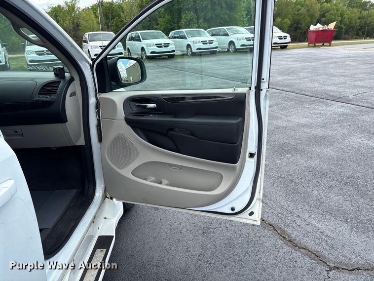 image for item NK9093 2018 Dodge Grand Caravan handicap accessible van