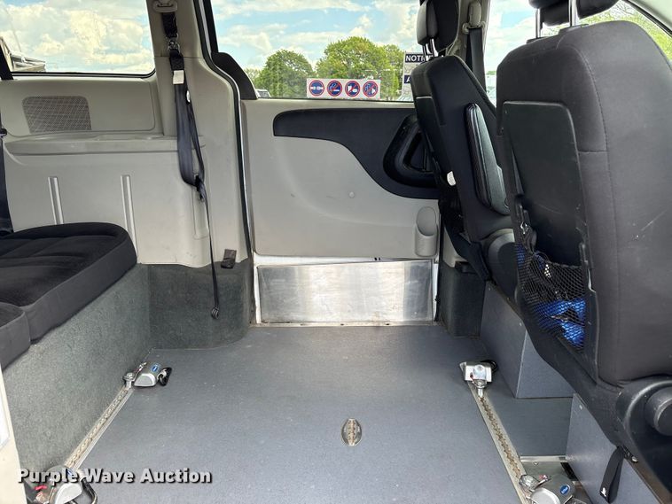 image for item NK9093 2018 Dodge Grand Caravan handicap accessible van