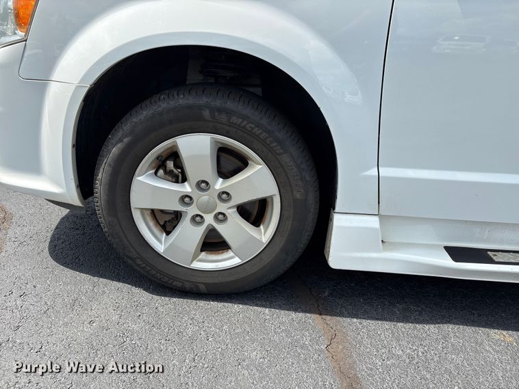 image for item NK9093 2018 Dodge Grand Caravan handicap accessible van