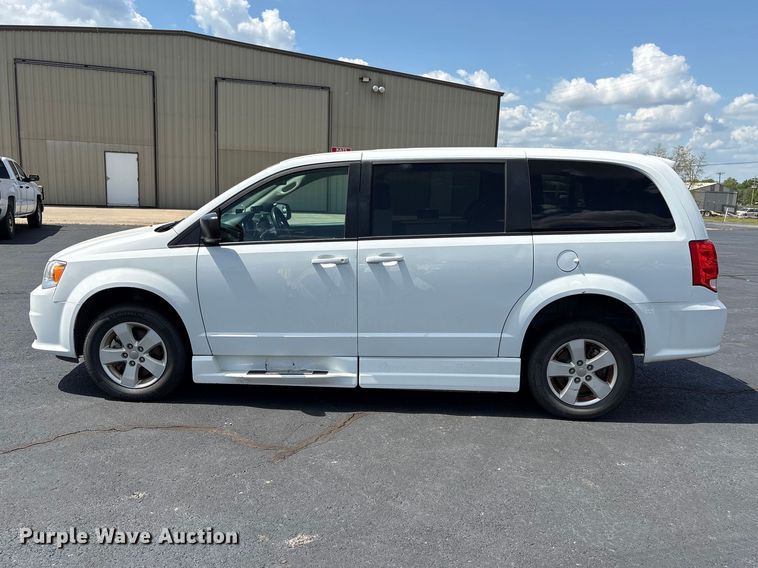 image for item NK9094 2018 Dodge Grand Caravan handicap accessible van