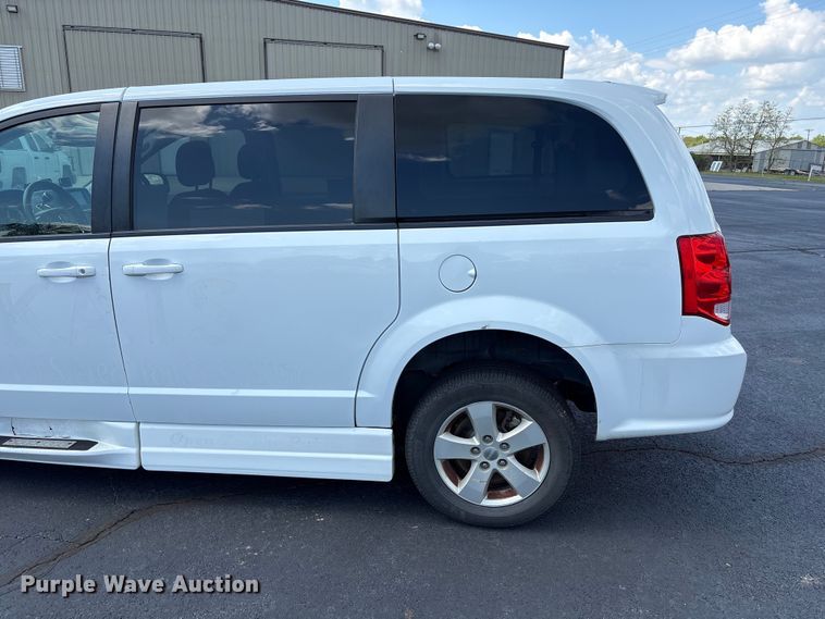 image for item NK9094 2018 Dodge Grand Caravan handicap accessible van