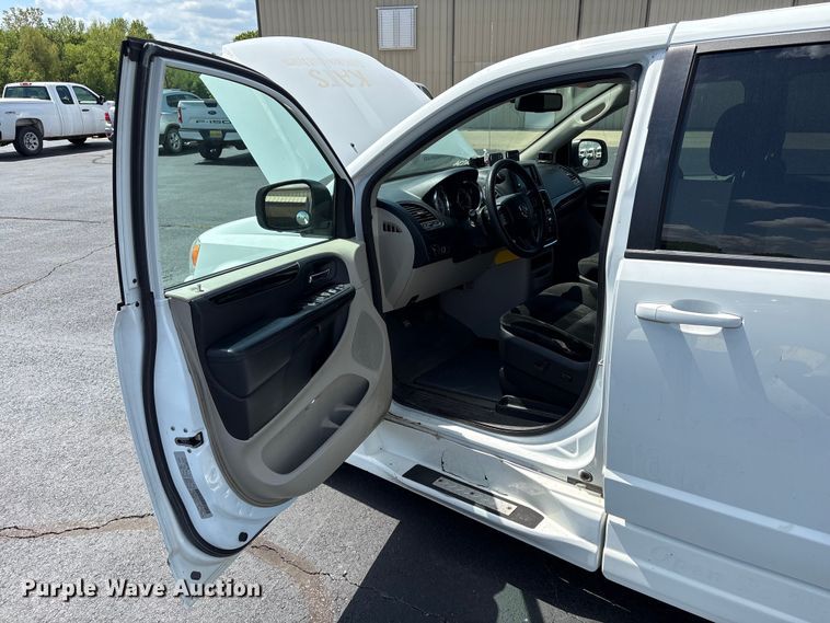 image for item NK9094 2018 Dodge Grand Caravan handicap accessible van