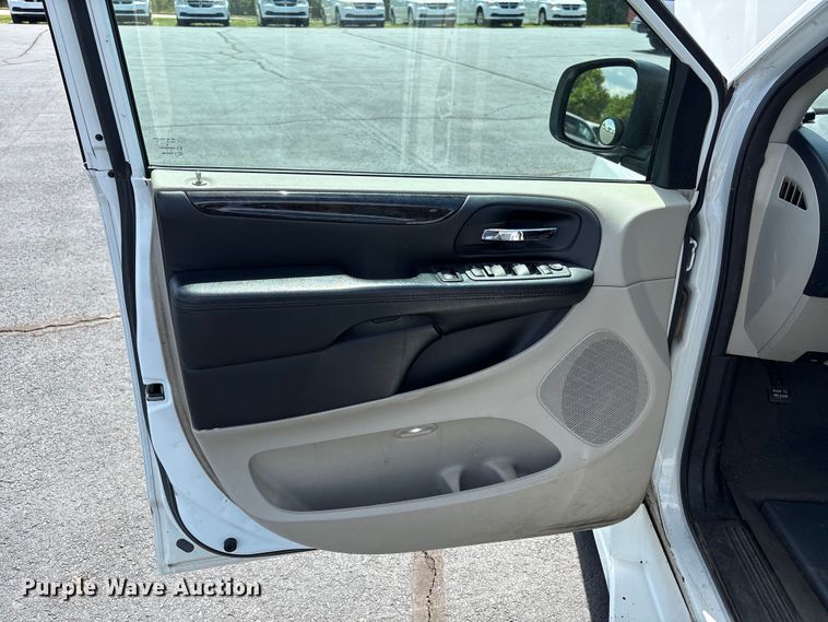 image for item NK9094 2018 Dodge Grand Caravan handicap accessible van