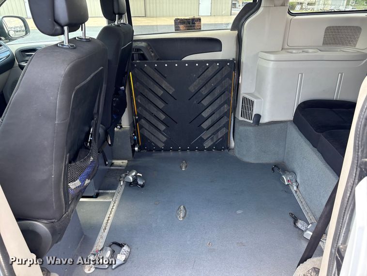 image for item NK9094 2018 Dodge Grand Caravan handicap accessible van