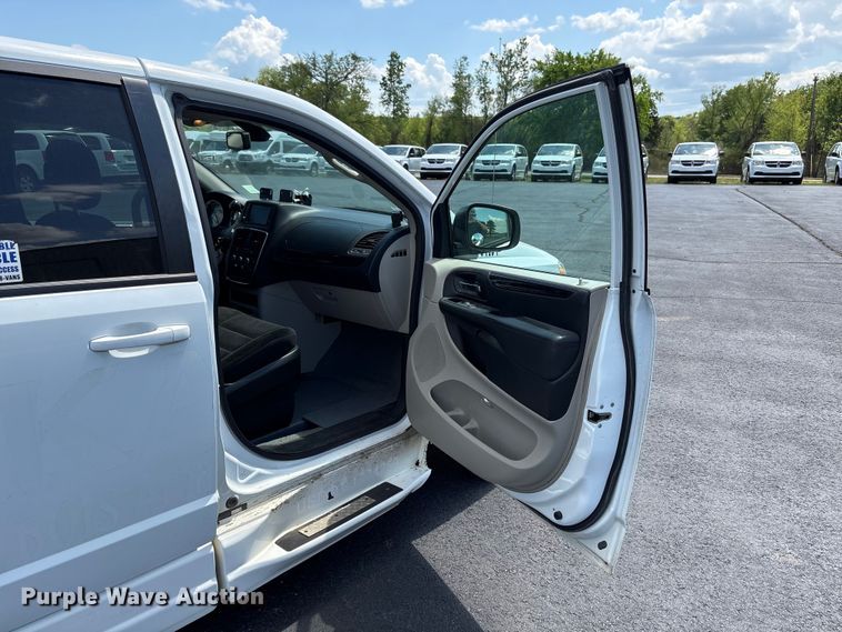 image for item NK9094 2018 Dodge Grand Caravan handicap accessible van