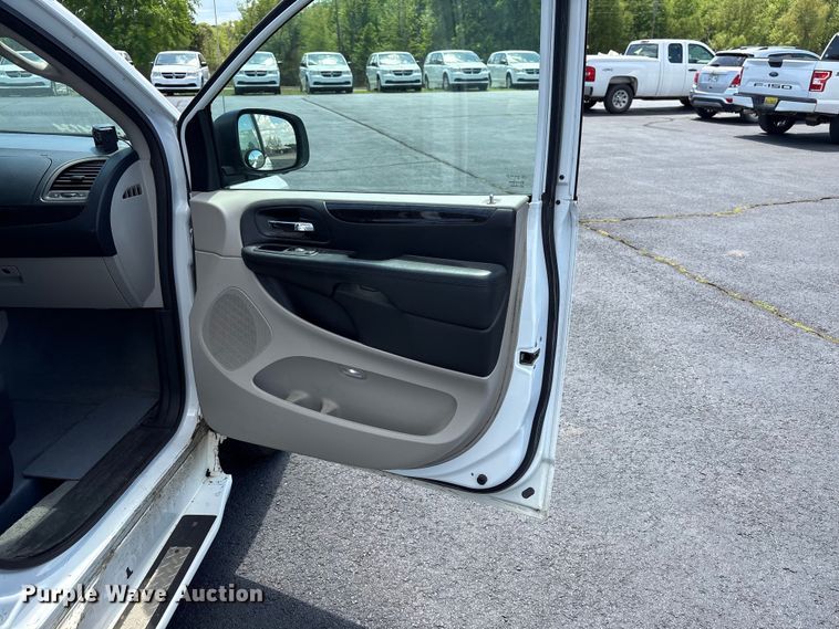 image for item NK9094 2018 Dodge Grand Caravan handicap accessible van