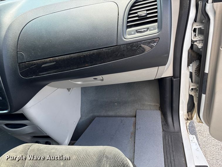 image for item NK9094 2018 Dodge Grand Caravan handicap accessible van